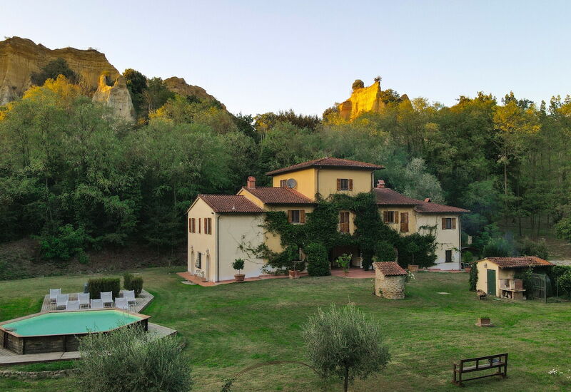 Villa Fortezza: Aktiviteter, Balkong / terrasse / uteplass, basseng, Eksteriør, Fasiliteter, Hage, Sommer, Vår, Velferd