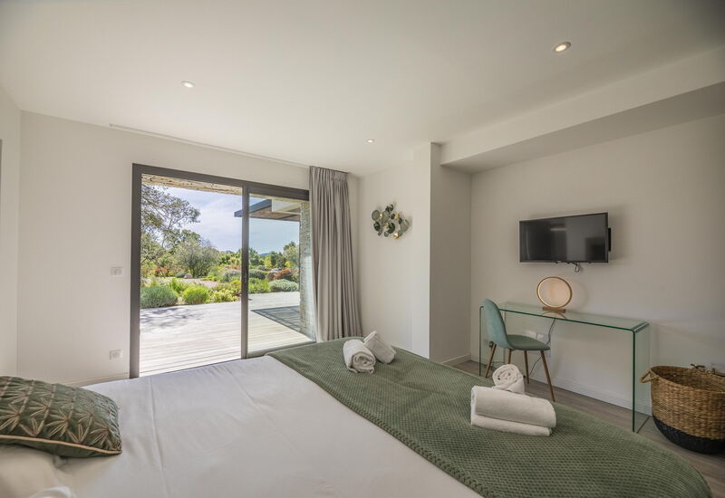 Villa Del Portovecchio: Activities, Amenities, Balcony / Terrace / Patio, Building Exterior, Spring, Summer