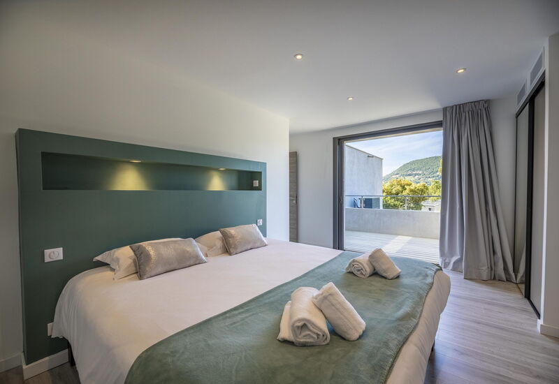 Villa Del Portovecchio: Activities, Amenities, Balcony / Terrace / Patio, Building Exterior, Spring, Summer