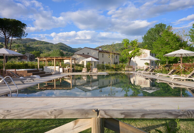 Villa Collalto 12: Aktiviteter, Balkong / terrasse / uteplass, Eksteriør, Fasiliteter, Hage, Hovedinngang, Mat, Sommer, Vår