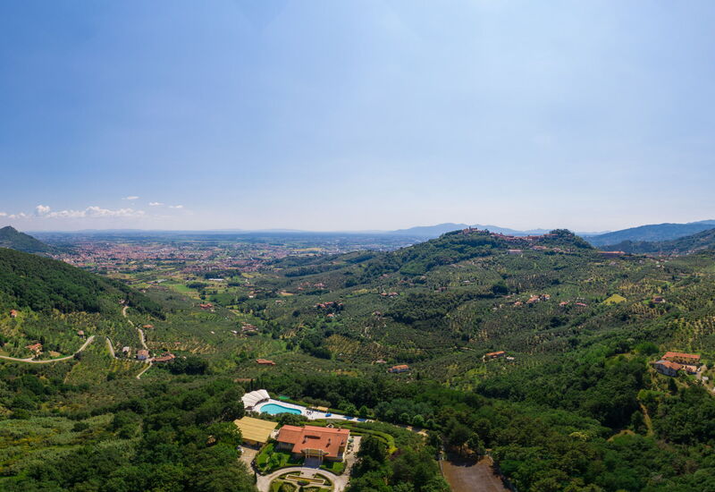 Villa Coraline 15: Aktiviteter, Balkong / terrasse / uteplass, basseng, Eksteriør, Fasiliteter, Hage, Hovedinngang, Sommer, Vår