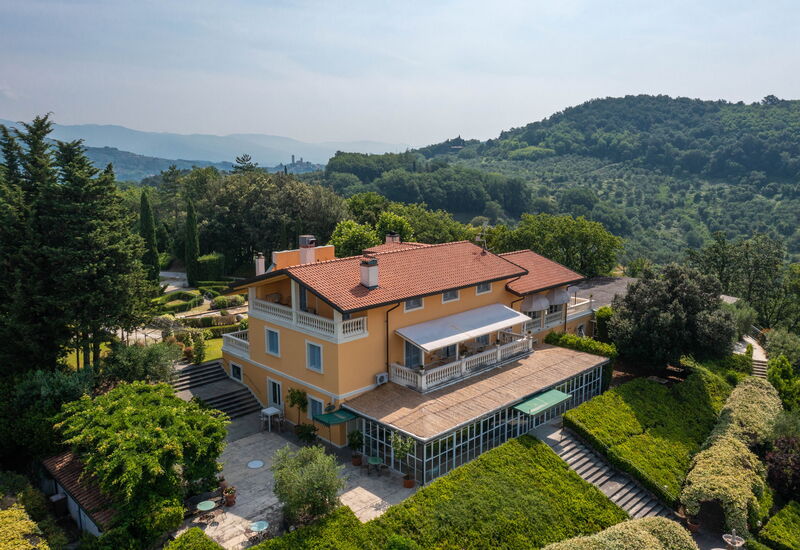 Villa Coraline 15: Aktiviteter, Balkong / terrasse / uteplass, basseng, Eksteriør, Fasiliteter, Hage, Hovedinngang, Sommer, Vår