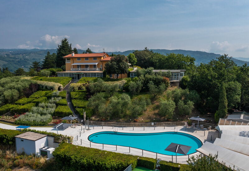 Villa Coraline 15: Aktiviteter, Balkong / terrasse / uteplass, basseng, Eksteriør, Fasiliteter, Hage, Hovedinngang, Sommer, Vår