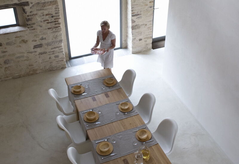 Villa Paride: Aktiviteter, Balkong / terrasse / uteplass, basseng, Eksteriør, Fasiliteter, Hage, Mennesker, Sommer, Vår, Velferd, Visningar