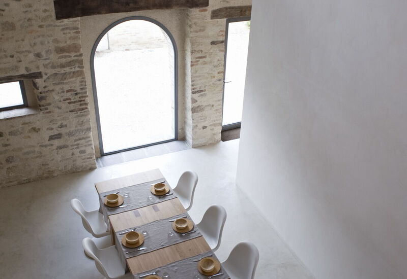 Villa Paride: Aktiviteter, Balkong / terrasse / uteplass, basseng, Eksteriør, Fasiliteter, Hage, Mennesker, Sommer, Vår, Velferd, Visningar