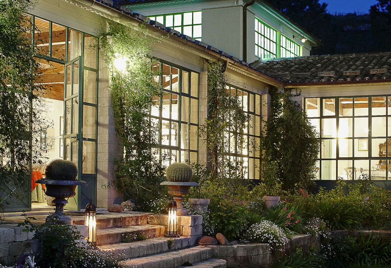 Villa Naxos: Aktiviteter, Balkong / terrasse / uteplass, basseng, Eksteriør, Fasiliteter, Hage, Hovedinngang, Mennesker, Sommer, Vår, Velferd