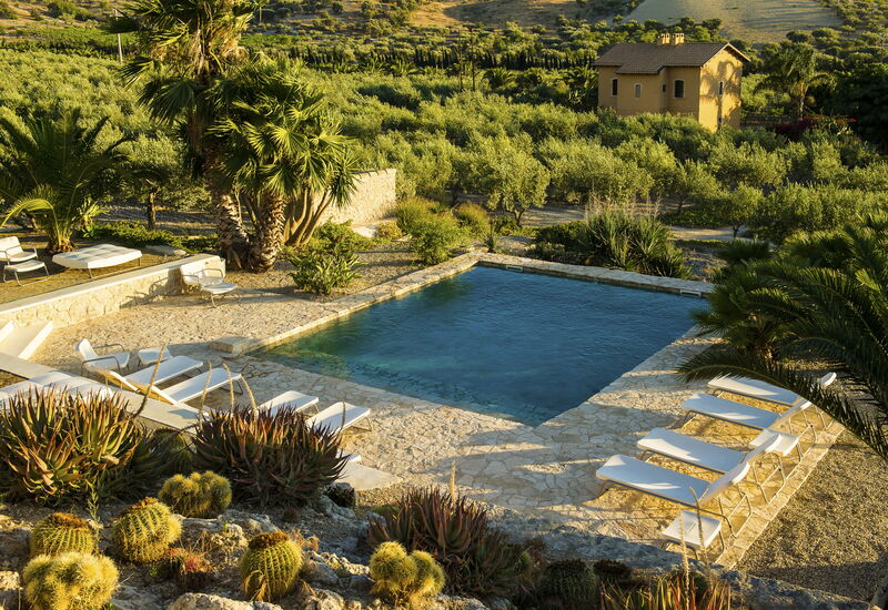 Villa Lanterna: Activities, Amenities, Balcony / Terrace / Patio, Building Exterior, Living Room, Pool, Room Detail, Spring, Summer