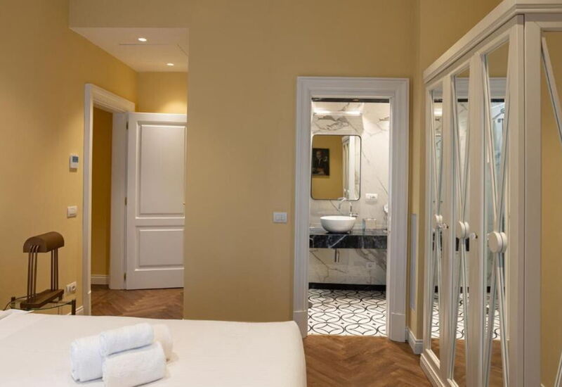 Torrigiani Corso Cinque: Activities, Bathroom, Building Exterior, City, Facilities, Kitchen, Living Room, Room Detail, Spring, Summer