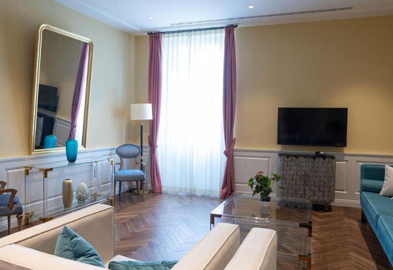 Torrigiani Corso Cinque: Activities, Bathroom, Building Exterior, City, Facilities, Kitchen, Living Room, Room Detail, Spring, Summer