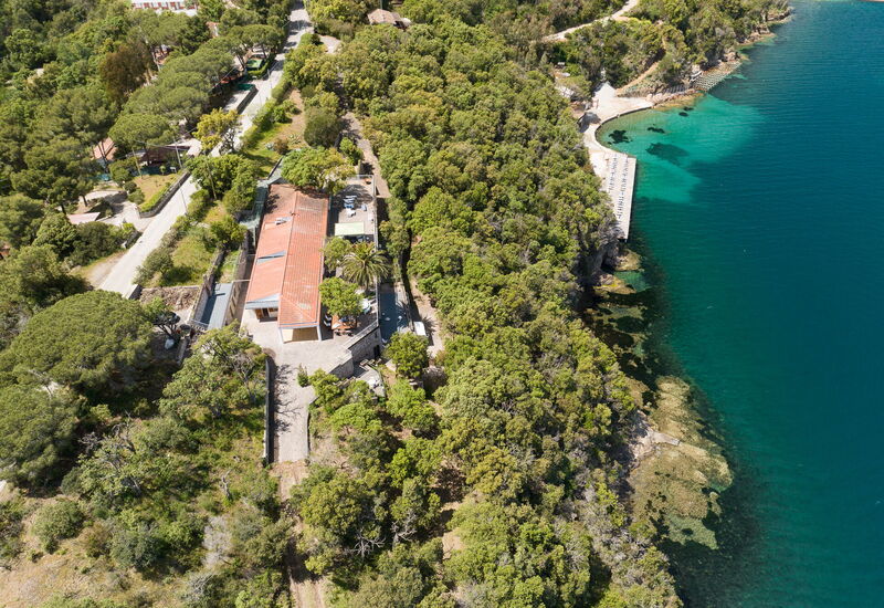 Villa Porto Azzurro: Activiteiten, Balkon / terras / patio, Buitenkanten, Keer bekeken, Lente, stad, Voorzieningen, Welzijn, Zomer