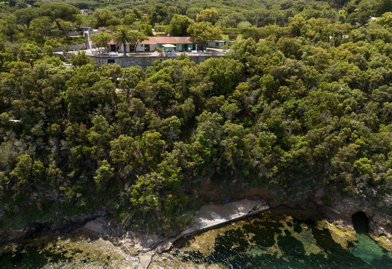 Villa Porto Azzurro: Activiteiten, Balkon / terras / patio, Buitenkanten, Keer bekeken, Lente, stad, Voorzieningen, Welzijn, Zomer