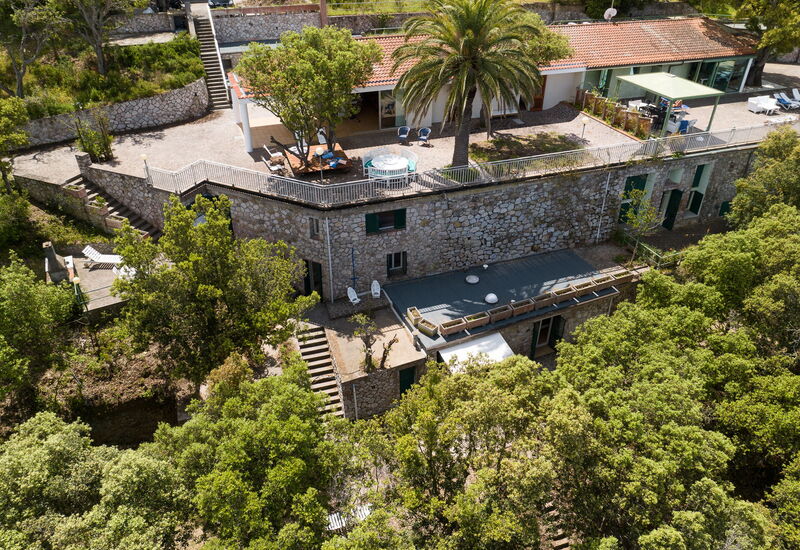 Villa Porto Azzurro: Activiteiten, Balkon / terras / patio, Buitenkanten, Keer bekeken, Lente, stad, Voorzieningen, Welzijn, Zomer