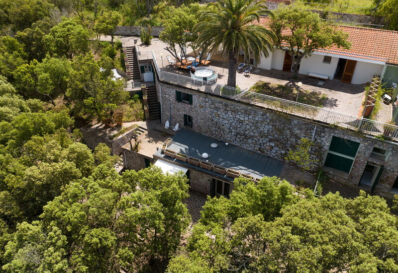 Villa Porto Azzurro: Activiteiten, Balkon / terras / patio, Buitenkanten, Keer bekeken, Lente, stad, Voorzieningen, Welzijn, Zomer