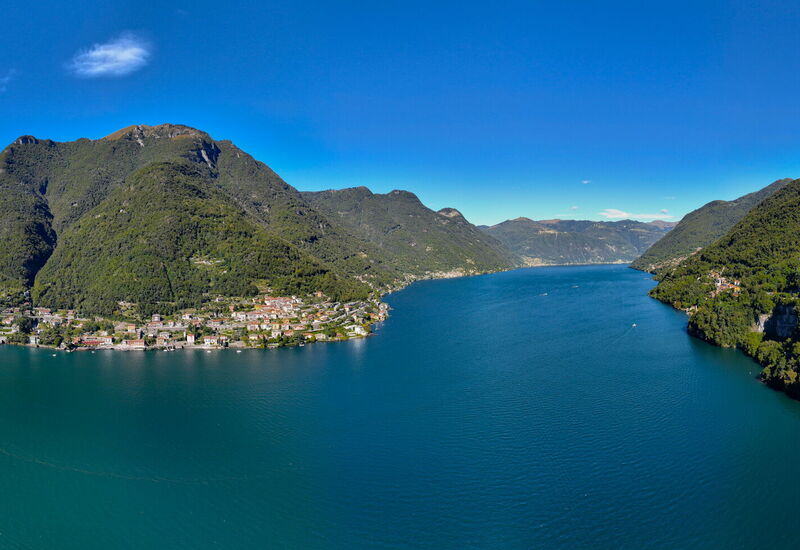 Villa Maestosa: Aktiviteter, basseng, boblebad, Eksteriør, Fasiliteter, Hage, Hovedinngang, Planimetría, Sommer, Vår