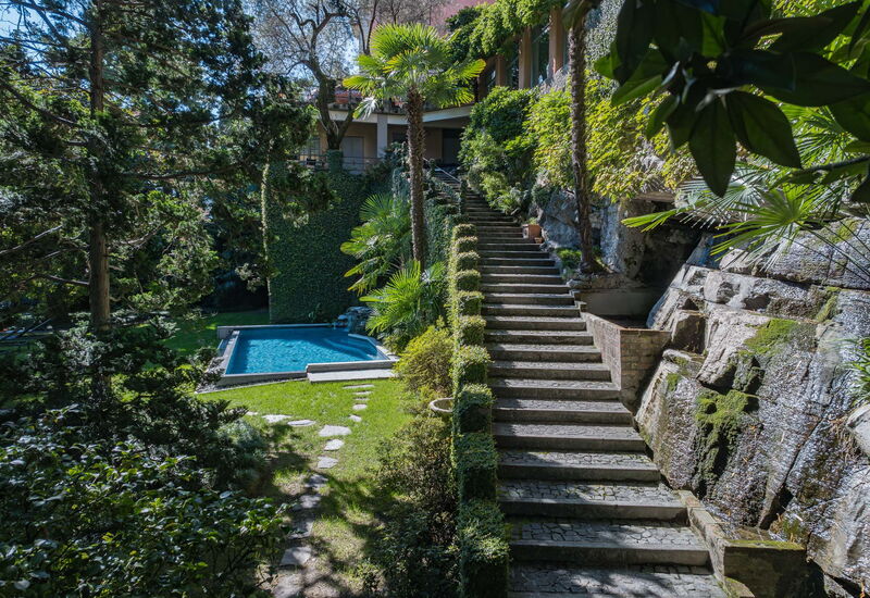 Villa Maestosa: Aktiviteter, basseng, boblebad, Eksteriør, Fasiliteter, Hage, Hovedinngang, Planimetría, Sommer, Vår