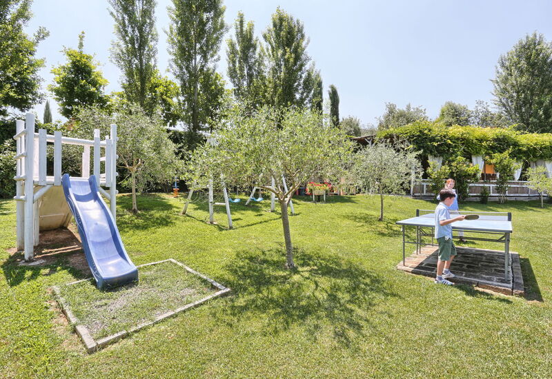 Villa San Gerbero 21: bubbelbad, Buitenkanten, Buitenshuis, Eten, Keuken, Lente, Welzijn, Zomer, zwembad