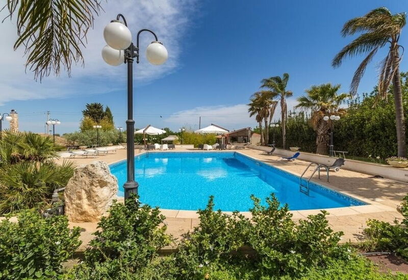 Villa Chiaramonte: Activities, Amenities, Balcony / Terrace / Patio, Pool, Spring, Summer