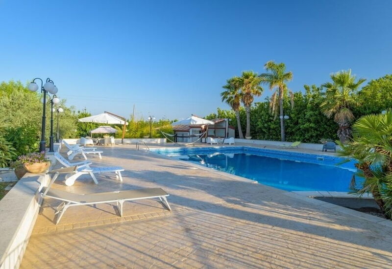 Villa Chiaramonte: Activities, Amenities, Balcony / Terrace / Patio, Pool, Spring, Summer