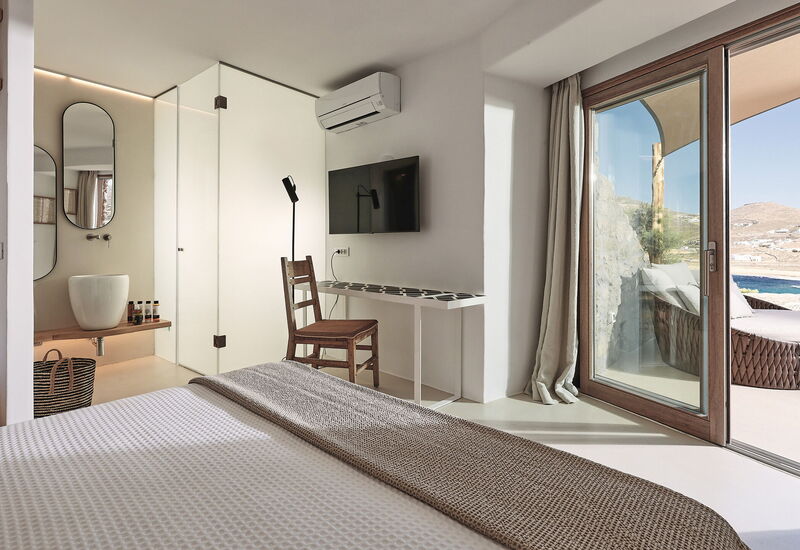 Kyma: Aktiviteter, basseng, Eksteriør, Fasiliteter, Hage, Sommer, Vår