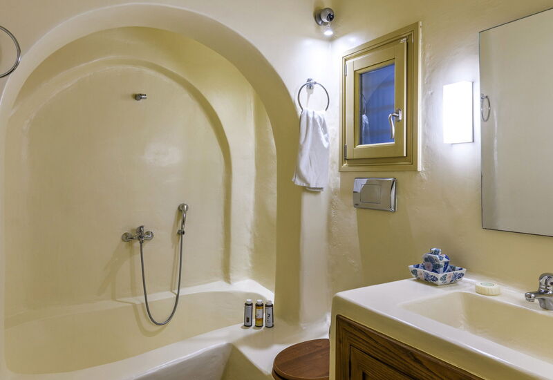 Nazar: Aktiviteter, basseng, Eksteriør, Fasiliteter, Hage, Sommer, Vår