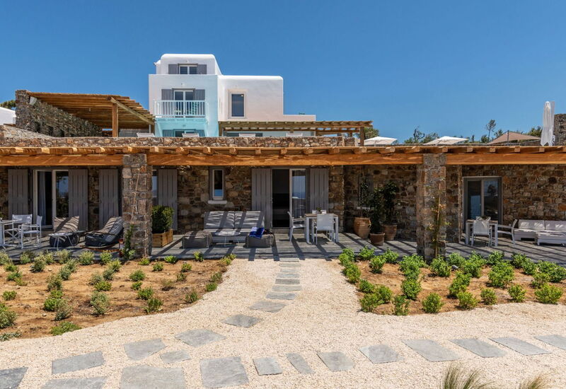 Sara's Garden: Activities, Amenities, Building Exterior, Main Entrance, Pool, Spring, Summer