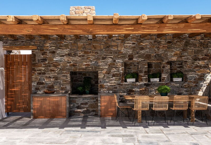 Sara's Garden: Activities, Amenities, Building Exterior, Main Entrance, Pool, Spring, Summer