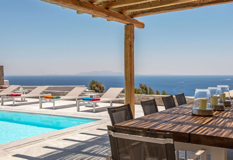 Sara's Garden: Activities, Amenities, Building Exterior, Main Entrance, Pool, Spring, Summer