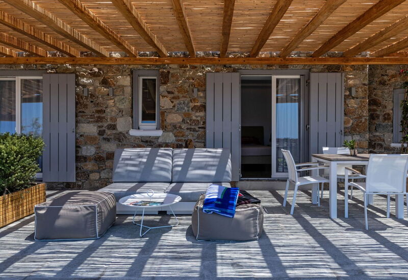 Sara's Garden: Activities, Amenities, Building Exterior, Main Entrance, Pool, Spring, Summer