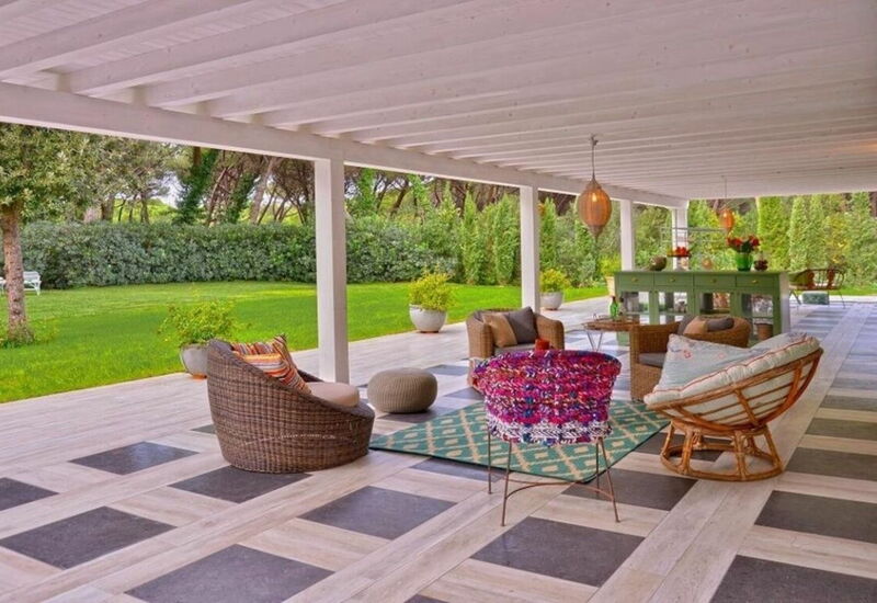 Villa Verde Beach: Amenities, Balcony / Terrace / Patio, Building Exterior, Garden, Outdoor, Spring, Summer