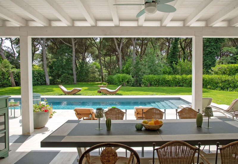 Villa Verde Beach: Amenities, Balcony / Terrace / Patio, Building Exterior, Garden, Outdoor, Spring, Summer