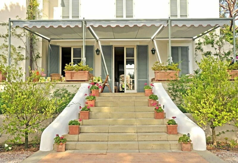 Villa Bibbona: Balkong / terrasse / uteplass, basseng, Eksteriør, Hage, Sommer, Utendørs, Vår