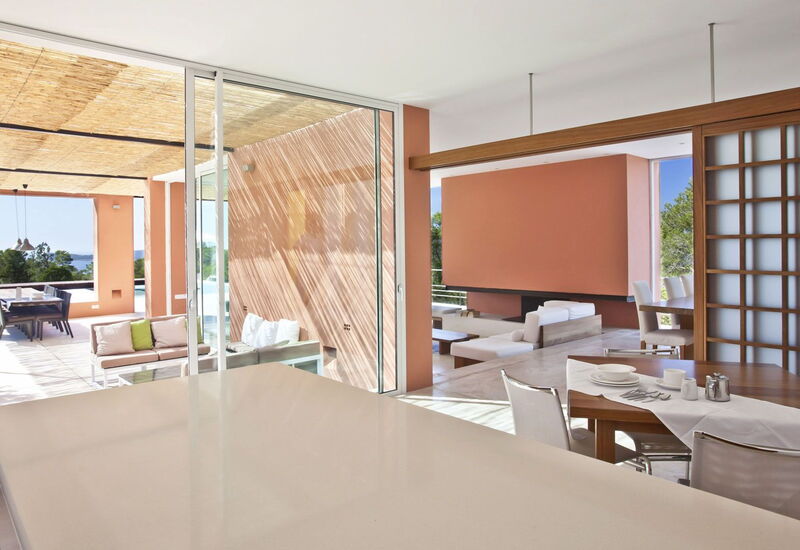 Luz: Aktiviteter, basseng, Eksteriør, Fasiliteter, Hovedinngang, Romdetaljer, Sommer, Vår, Velferd