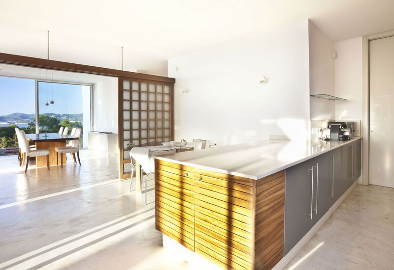 Luz: Aktiviteter, basseng, Eksteriør, Fasiliteter, Hovedinngang, Romdetaljer, Sommer, Vår, Velferd