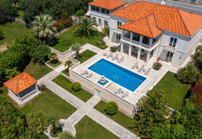 Villa Azure