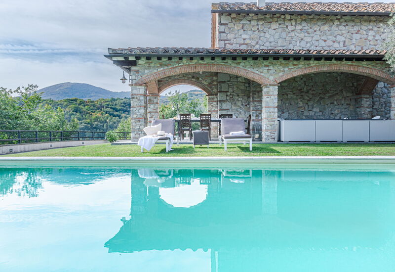 Villa Le Croci: Aktiviteter, Balkong / terrasse / uteplass, basseng, Eksteriør, Fasiliteter, Hovedinngang, Romdetaljer, Sommer, Vår