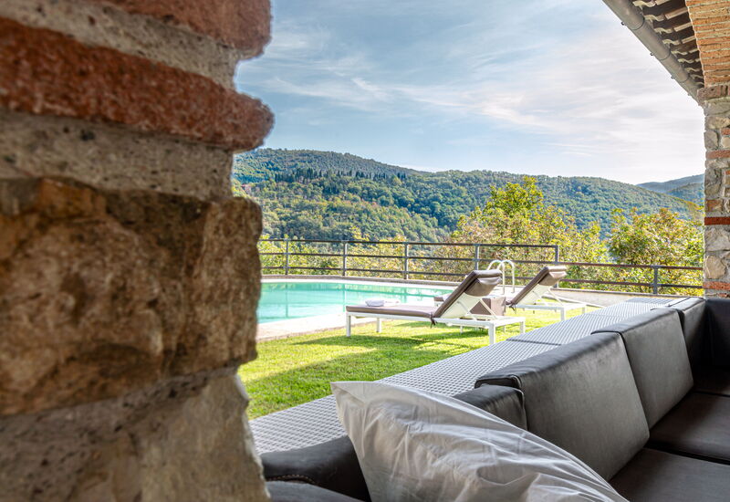 Villa Le Croci: Aktiviteter, Balkong / terrasse / uteplass, basseng, Eksteriør, Fasiliteter, Hovedinngang, Romdetaljer, Sommer, Vår