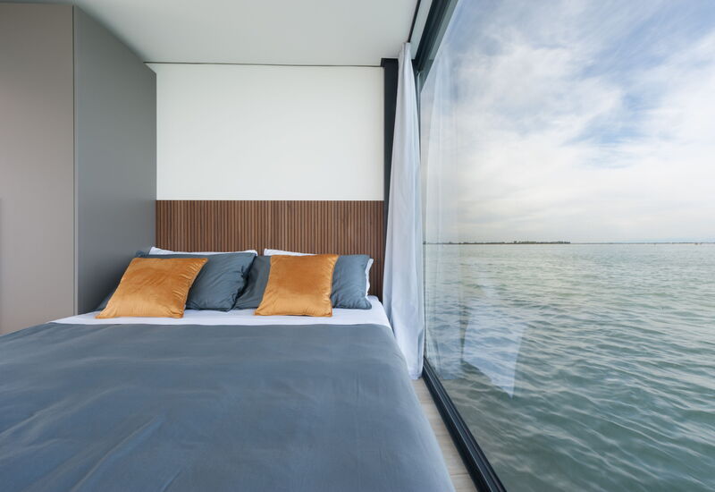 Venice Escape Water Loft