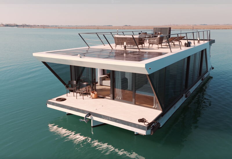 Venice Escape Water Loft