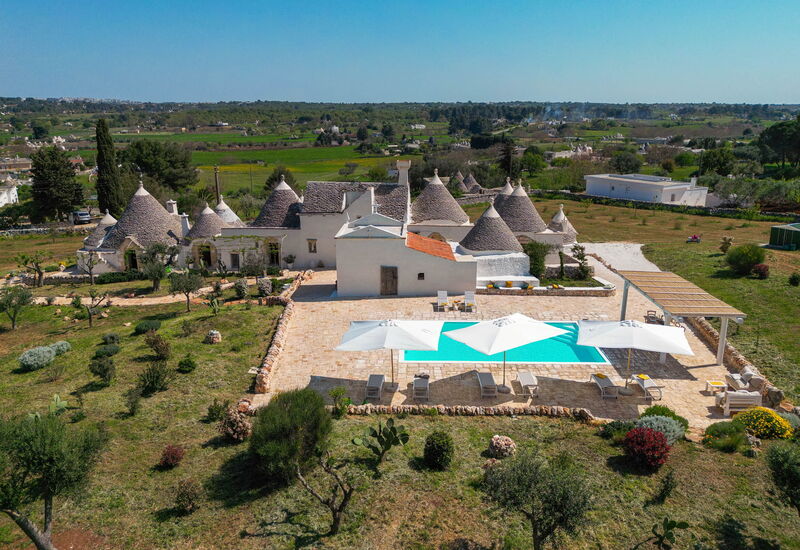 Villa Macchie: Activities, Balcony / Terrace / Patio, Building Exterior, Garden, Main Entrance, Pool, Spring, Wellness