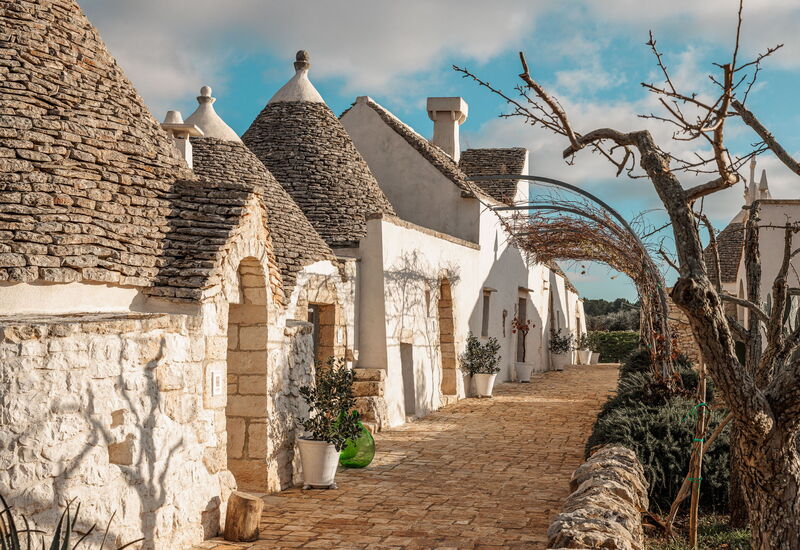 Villa Macchie: Activities, Balcony / Terrace / Patio, Building Exterior, Garden, Main Entrance, Pool, Spring, Wellness