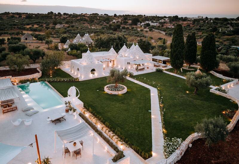 Villa Cisterna: Activities, Amenities, Balcony / Terrace / Patio, Bathroom, Building Exterior, Facilities, Garden, Pool, Spring, Summer