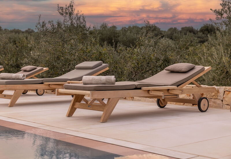 Villa Valeria: Activities, Building Exterior, Facilities, Main Entrance, Pool, Spring, Summer