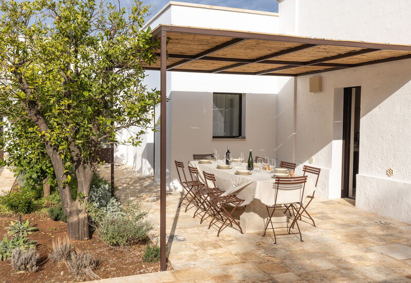 Villa Carratelli: Activities, Amenities, Balcony / Terrace / Patio, Building Exterior, Facilities, Garden, Main Entrance, Spring, Summer, Wellness