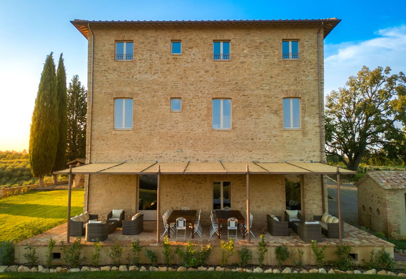 Villa Montello: Activities, Amenities, Building Exterior, Facilities, Main Entrance, Pool, Spring, Summer, Wellness