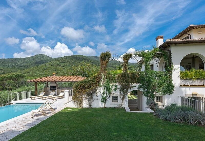 Villa Castiglione 14: Amenities, Balcony / Terrace / Patio, Building Exterior, Outdoor, Pool, Spring, Summer