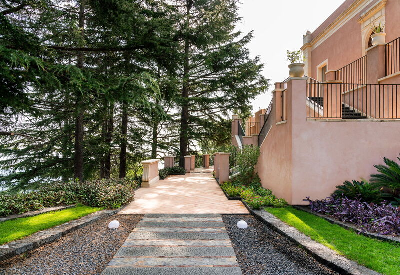 Villa Lime: Activités, Balcon / Terrasse / Patio, Entrée principale, Été, Extérieurs, jacuzzi, Jardin, Printemps