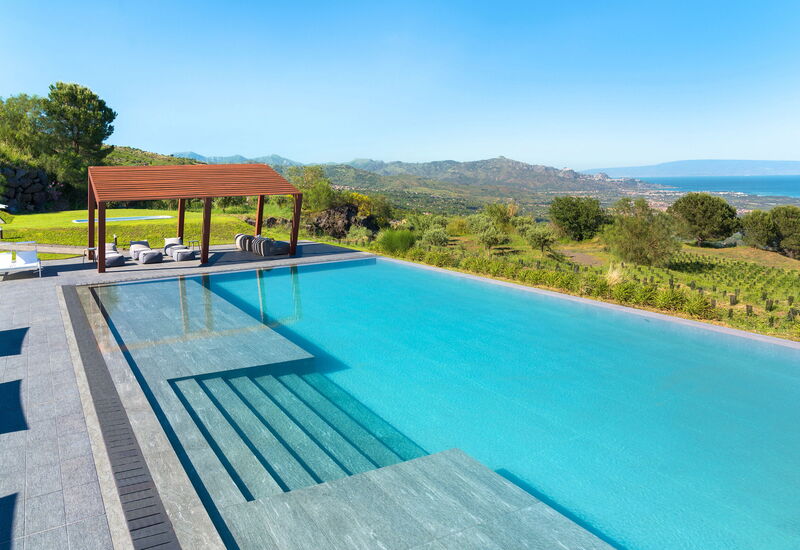 Villa Lime: Activités, Balcon / Terrasse / Patio, Entrée principale, Été, Extérieurs, jacuzzi, Jardin, Printemps