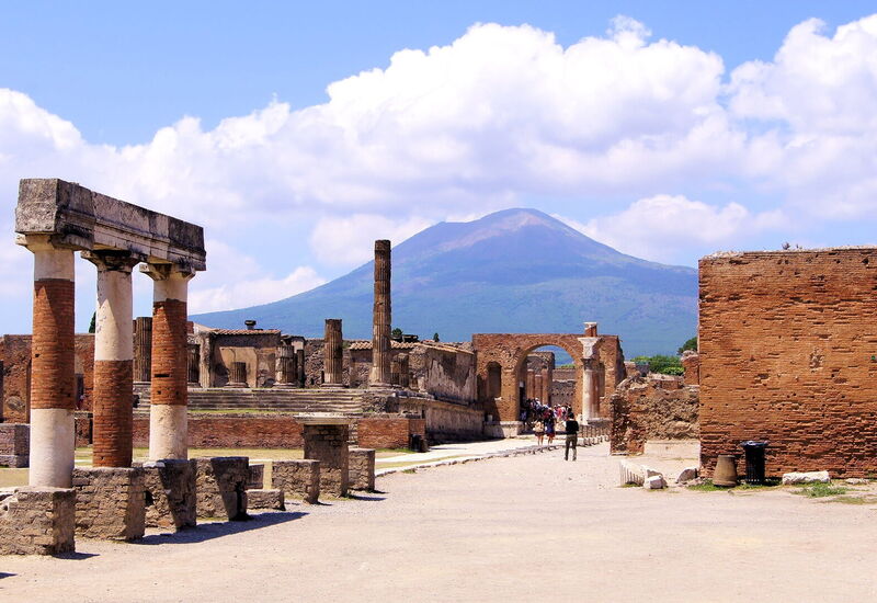 Villa Serini: Activities, Amenities, Balcony / Terrace / Patio, Building Exterior, Garden, Main Entrance, Spring, Summer