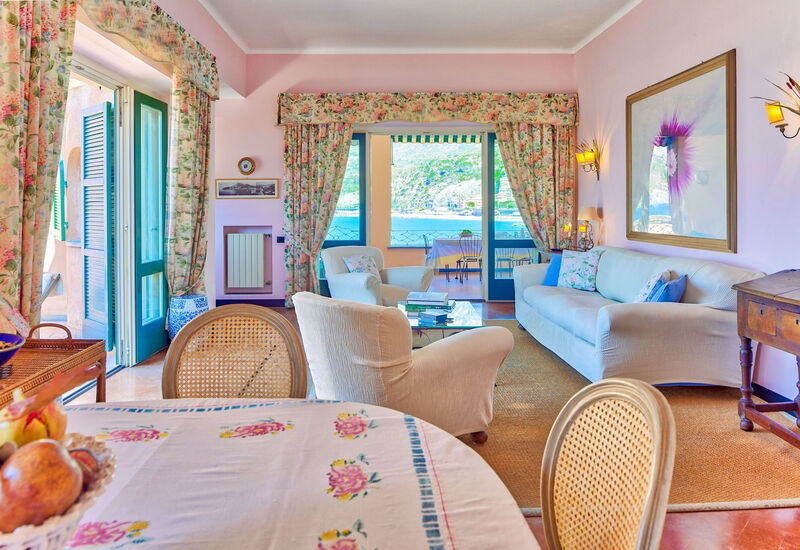 Villa Pedra: Activities, Balcony / Terrace / Patio, Building Exterior, Facilities, Garden, Kitchen, Main Entrance, Spring, Summer