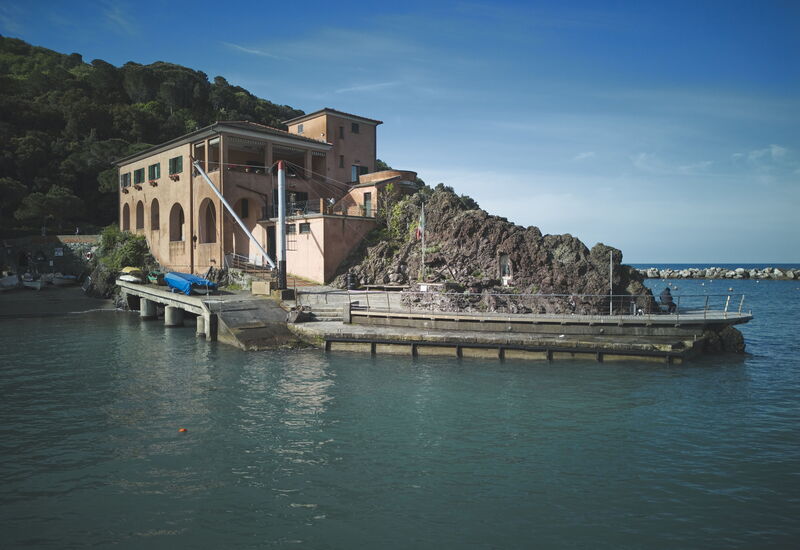 Villa Pedra: Activities, Balcony / Terrace / Patio, Building Exterior, Facilities, Garden, Kitchen, Main Entrance, Spring, Summer